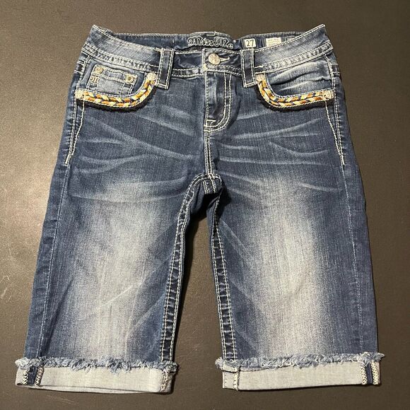 Miss Me Women's Bermuda Jean Shorts Mid Rise 27 EUC - Picture 8 of 10